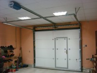 Секционные ворота